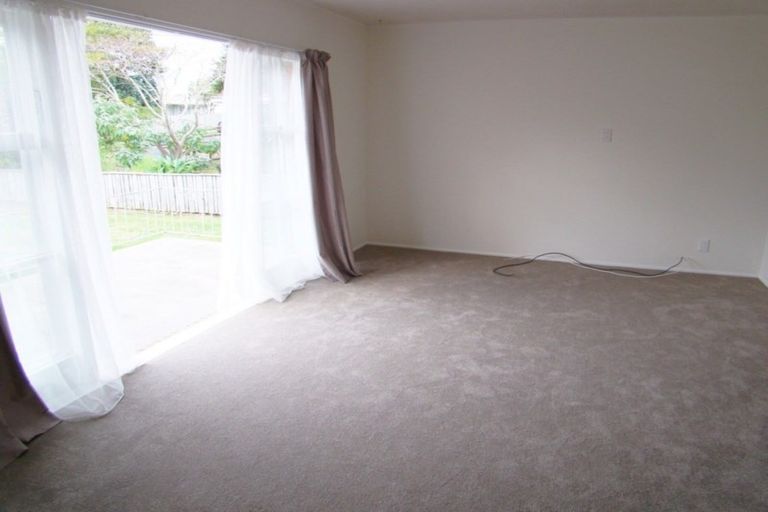 Photo of property in 20 Muir Avenue, Mangere Bridge, Auckland, 2022