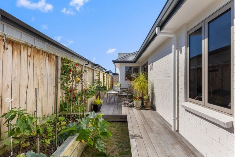 Photo of property in 104 Coast Boulevard, Papamoa Beach, Papamoa, 3118