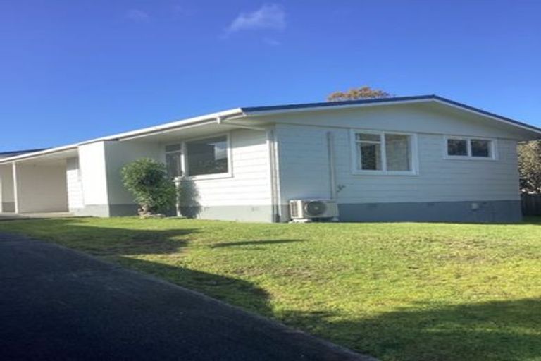 Photo of property in 24 Manaia View Road, One Tree Point, 0118
