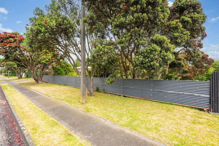 Photo of property in 15 Egmont Street, Castlecliff, Whanganui, 4501
