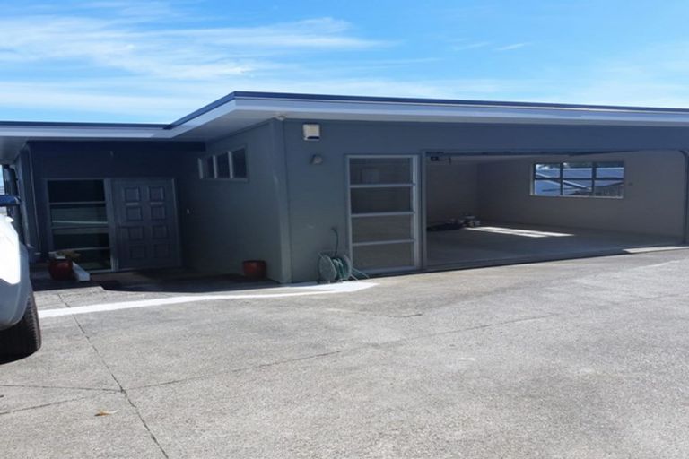 Photo of property in 89a Torkar Road, Clarks Beach, 2122