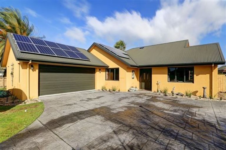 Photo of property in 23 Admiral Crescent, Flagstaff, Hamilton, 3210