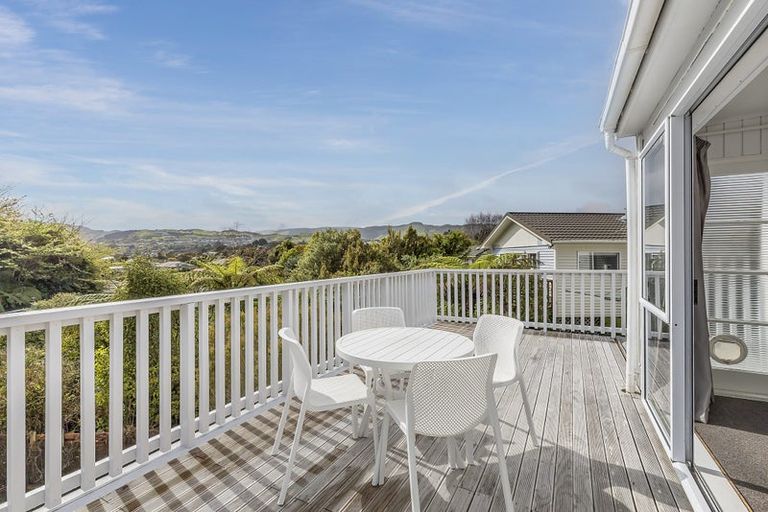 Photo of property in 36 Larsen Crescent, Tawa, Wellington, 5028