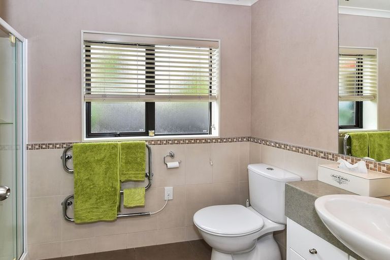 Photo of property in 9 Girvan Terrace, Wattle Downs, Auckland, 2103