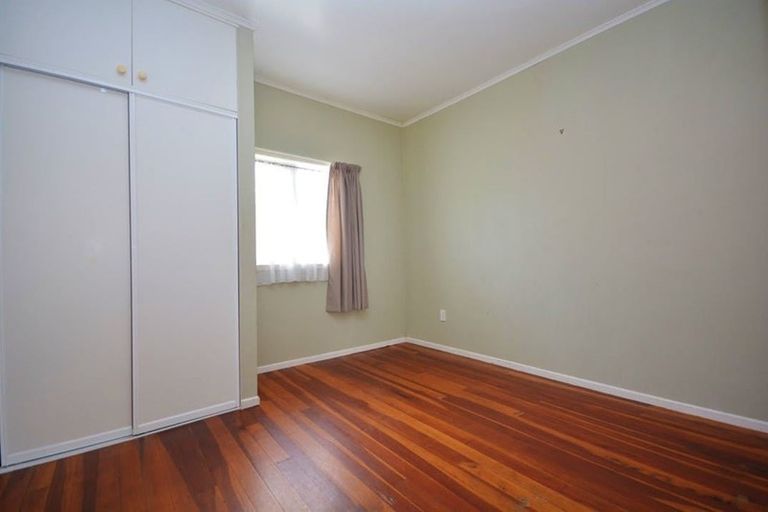 Photo of property in 9 Greers Road, Weymouth, Auckland, 2103
