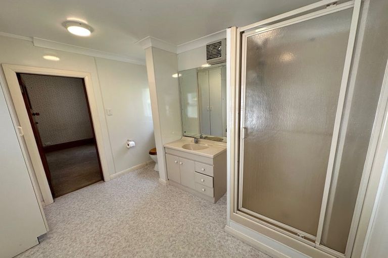 Photo of property in 1/4 Hinau Road, Hataitai, Wellington, 6021