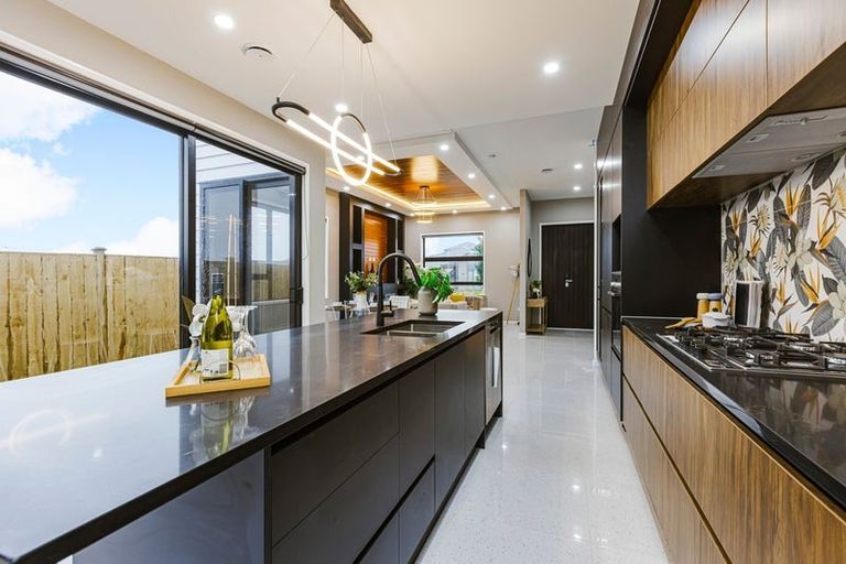 Photo of property in 41 Kaitiaki Drive, Clarks Beach, 2122