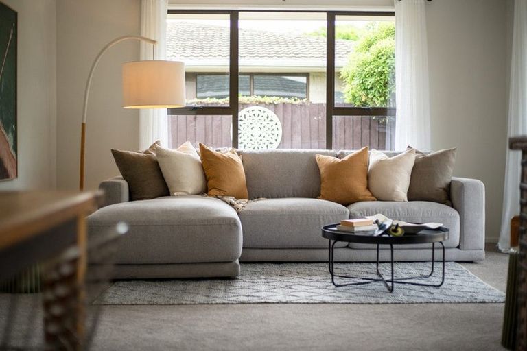 Photo of property in 1/52a Aorangi Road, Bryndwr, Christchurch, 8053