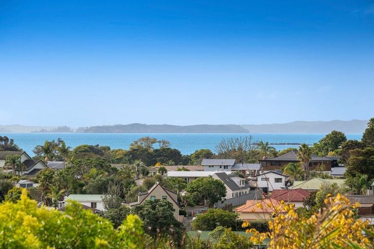 Photo of property in 6 Rakino Avenue, Manly, Whangaparaoa, 0930