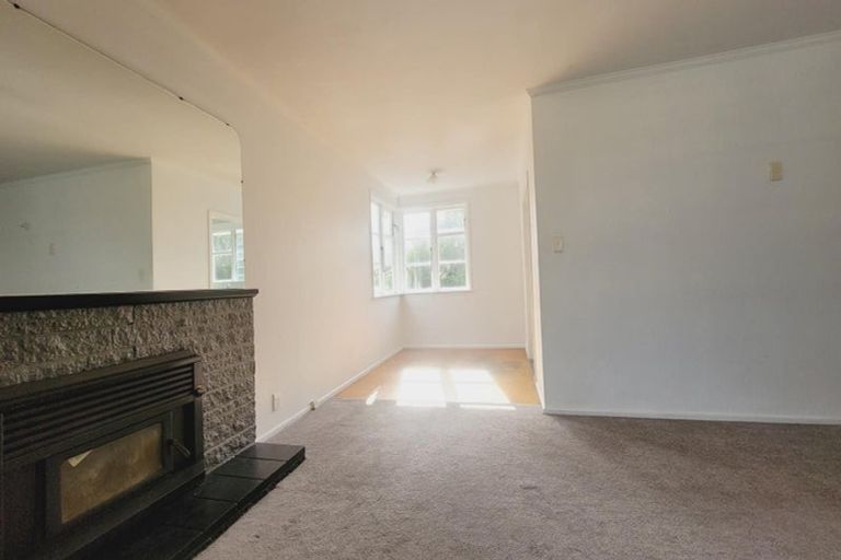 Photo of property in 25 Sievers Grove, Cannons Creek, Porirua, 5024