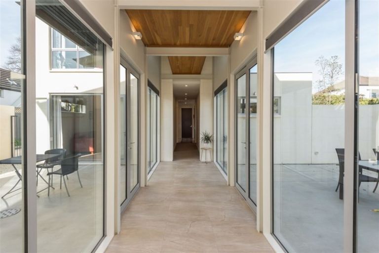 Photo of property in 28 Wairarapa Terrace, Merivale, Christchurch, 8014