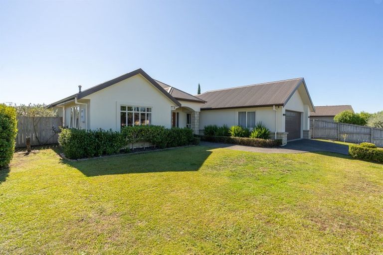 Photo of property in 15 Palliser Drive, Huntington, Hamilton, 3210