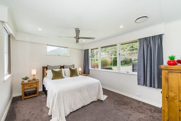 Photo of property in 86a Winara Avenue, Waikanae, 5036
