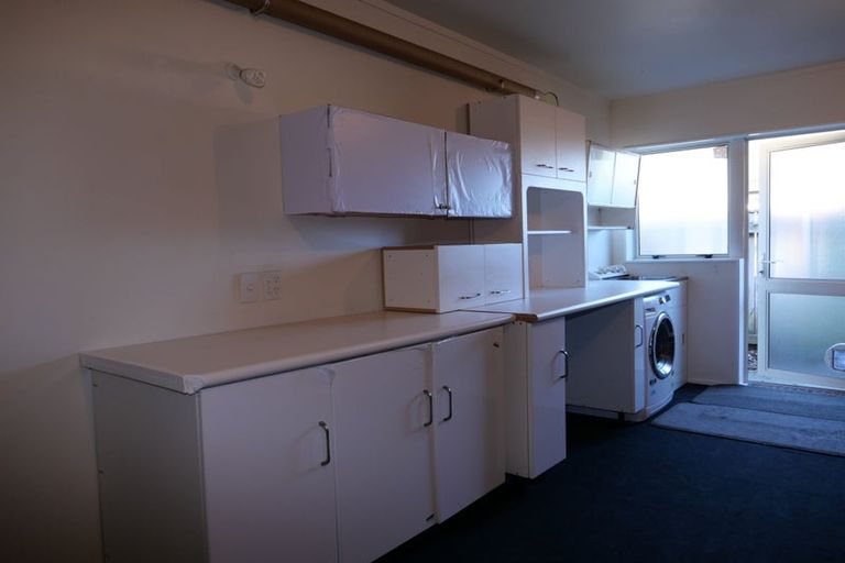 Photo of property in 69 Guildford Drive, Paraparaumu, 5032