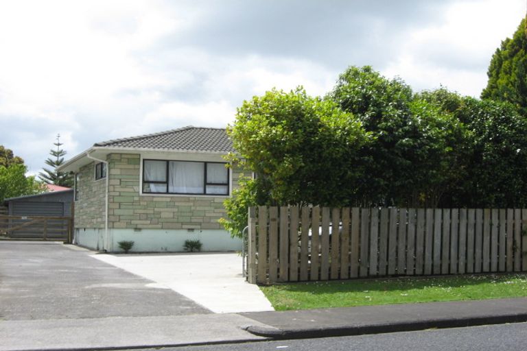 Photo of property in 90 Chichester Drive, Rosehill, Papakura, 2113