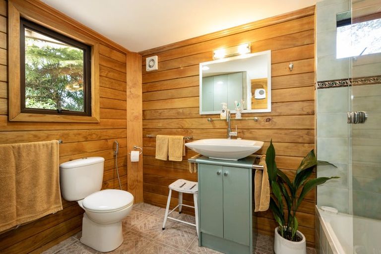 Photo of property in 191 Carter Road, Oratia, Auckland, 0604