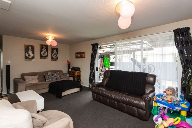 Photo of property in 21 Maces Road, Bromley, Christchurch, 8062