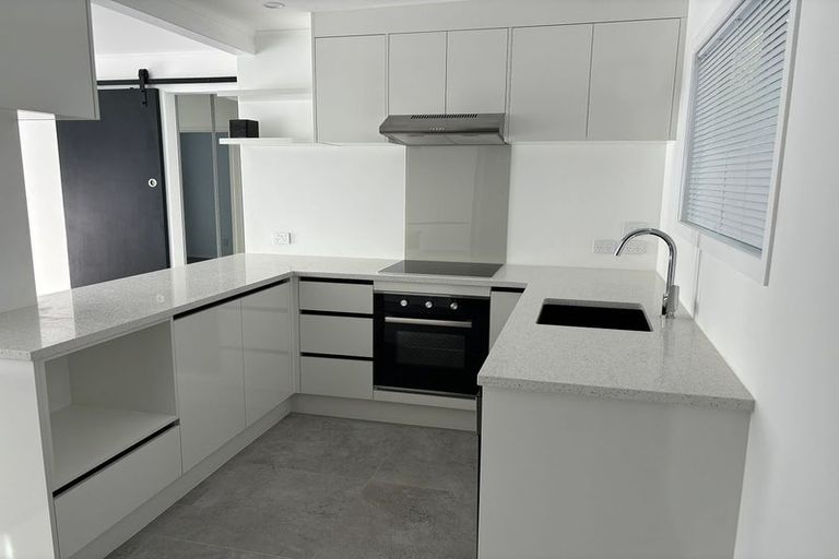 Photo of property in 4/18 Bevyn Street, Castor Bay, Auckland, 0620