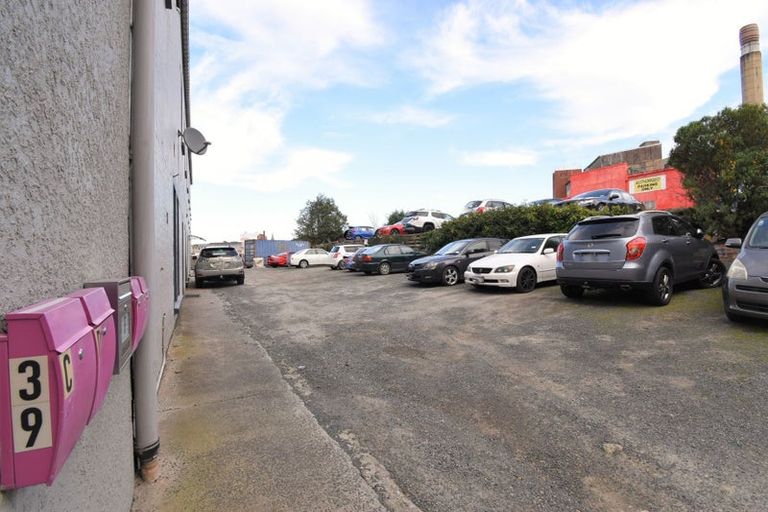 Photo of property in 37 Dowling Street, Dunedin Central, Dunedin, 9016