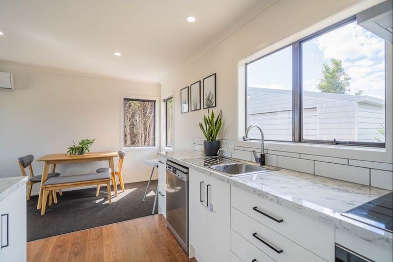 Photo of property in 11 Dennis Taylor Court, Paraparaumu, 5032