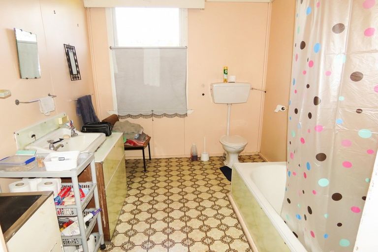 Photo of property in 2c-d Dunn Street, Reefton, 7830