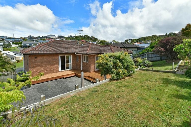 Photo of property in 11 Ambassador Glade, Orewa, 0931