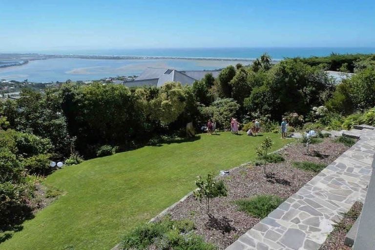Photo of property in 27 Belleview Terrace, Mount Pleasant, Christchurch, 8081