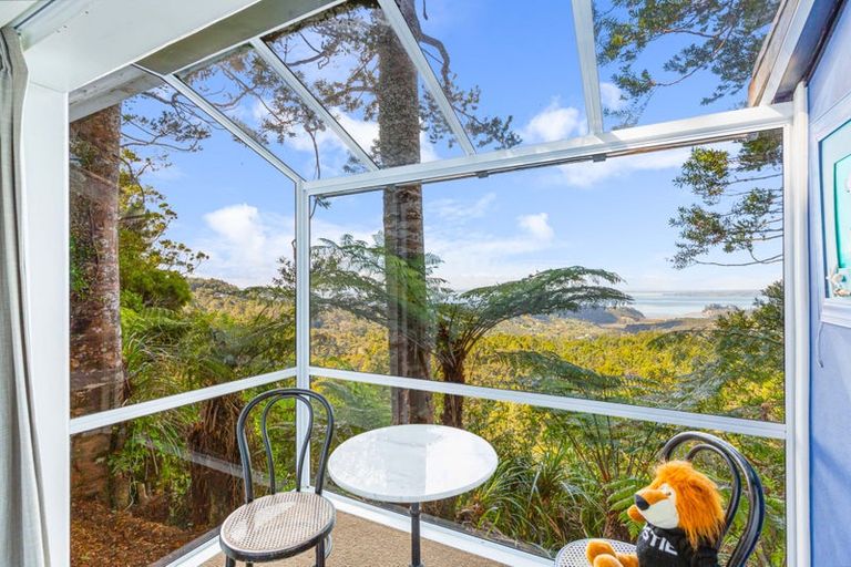 Photo of property in 98 Scenic Drive, Titirangi, Auckland, 0604