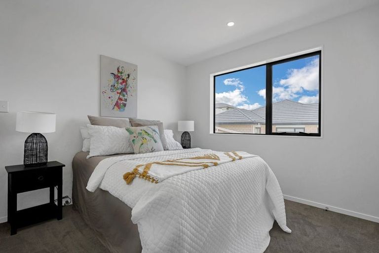 Photo of property in 32 Leathem Crescent, Pokeno, 2402