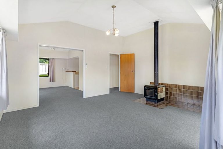 Photo of property in 70 Sandspit Road, Waiuku, 2123
