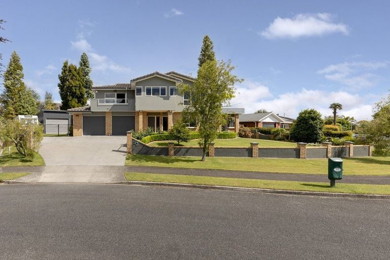 Photo of property in 23 Links View Drive, Omokoroa, 3114