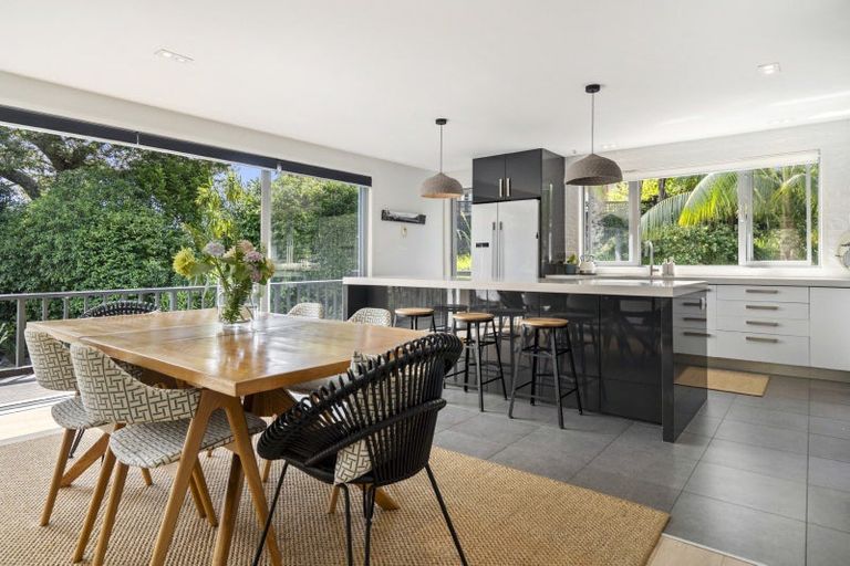 Photo of property in 32a Palmerston Road, Birkenhead, Auckland, 0626