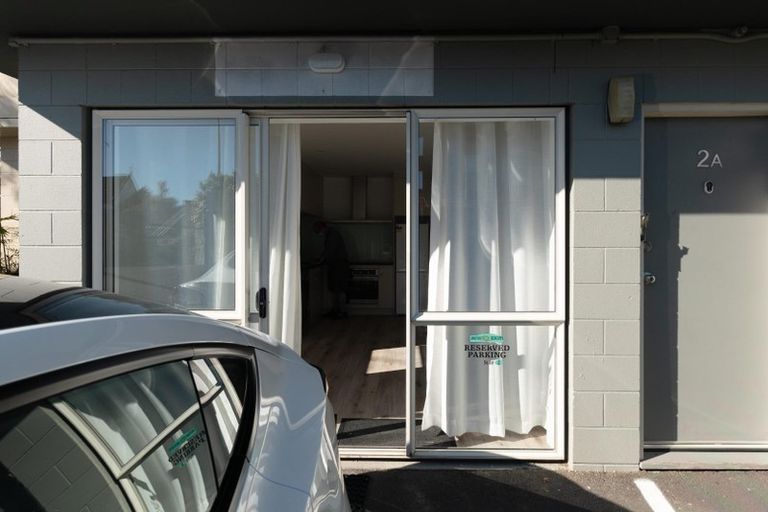 Photo of property in 2/268a Onewa Road, Birkenhead, Auckland, 0626