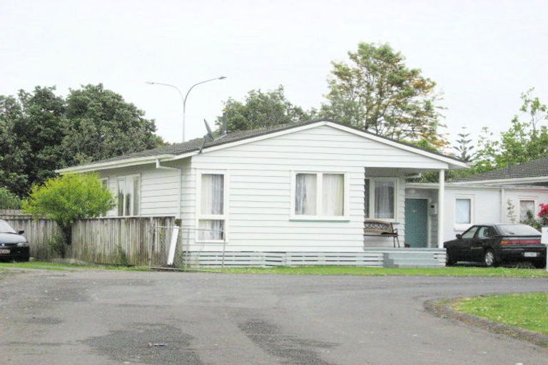 Photo of property in 10 Pito Place, Mangere, Auckland, 2022