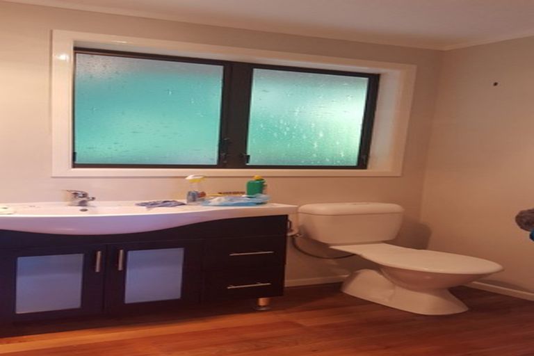 Photo of property in 32 John Street, Stokes Valley, Lower Hutt, 5019