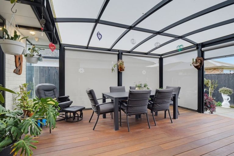 Photo of property in 37 Daniel Place, Kelvin Grove, Palmerston North, 4414
