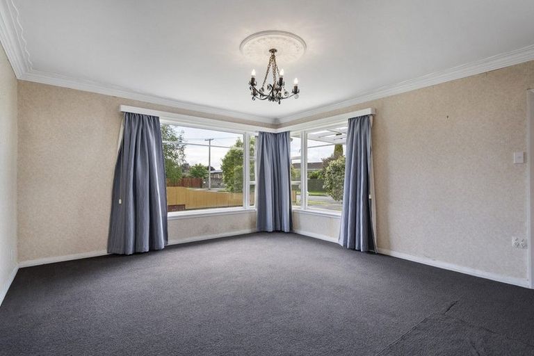 Photo of property in 24 Kent Crescent, Awapuni, Palmerston North, 4412