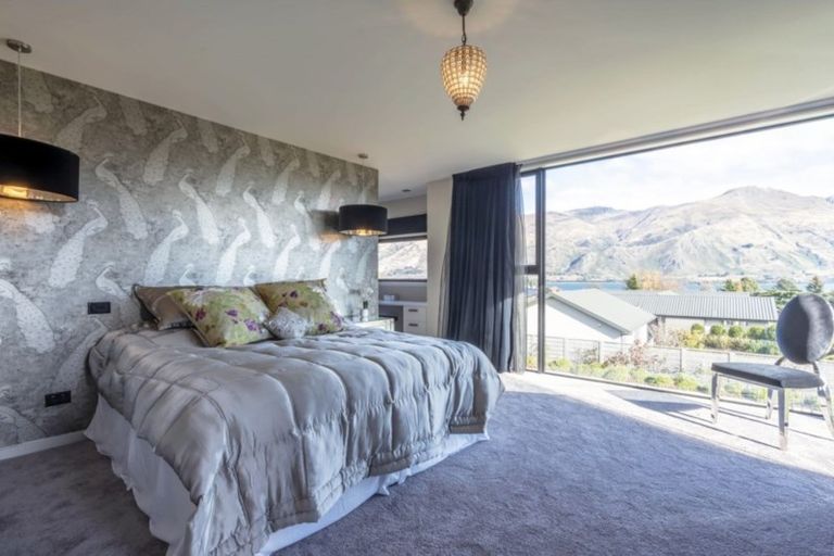 Photo of property in 3 Westview Road, Wanaka, 9305