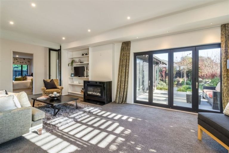 Photo of property in 33a Jacksons Road, Merivale, Christchurch, 8014