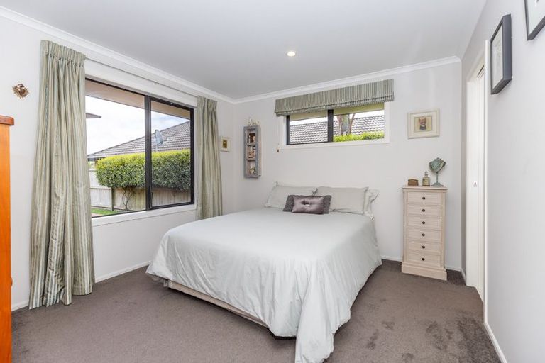 Photo of property in 8 Compton Grove, Huntington, Hamilton, 3210