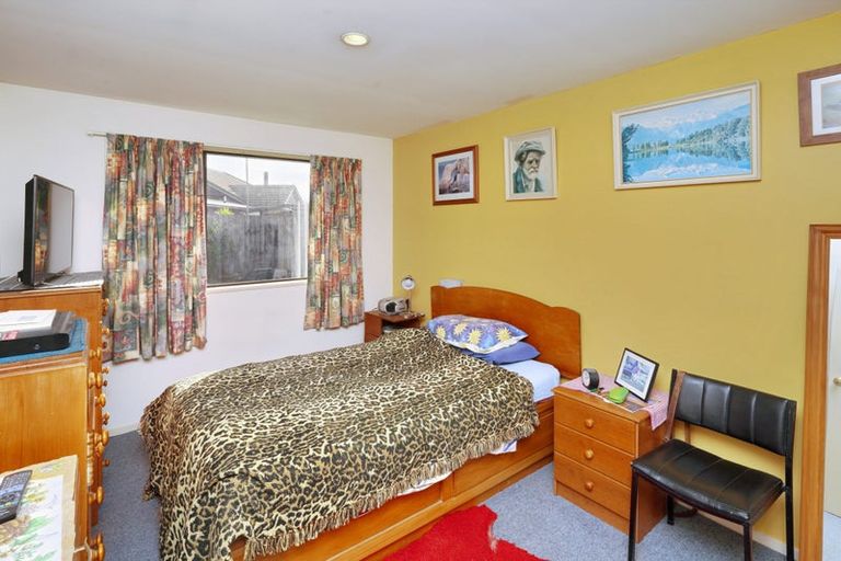 Photo of property in 14 Hewitts Road, Woodend, 7610