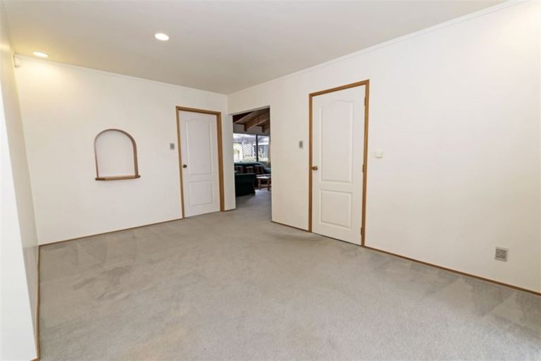 Photo of property in 3 Whiting Grove, West Harbour, Auckland, 0618