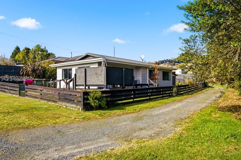Photo of property in 15 Taumarunui Street, Taumarunui, 3920