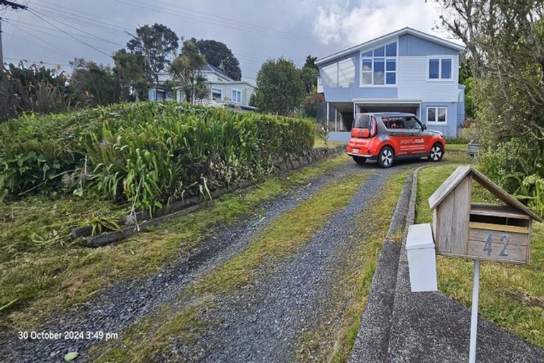 Photo of property in 42 Memorial Drive, Parahaki, Whangarei, 0112