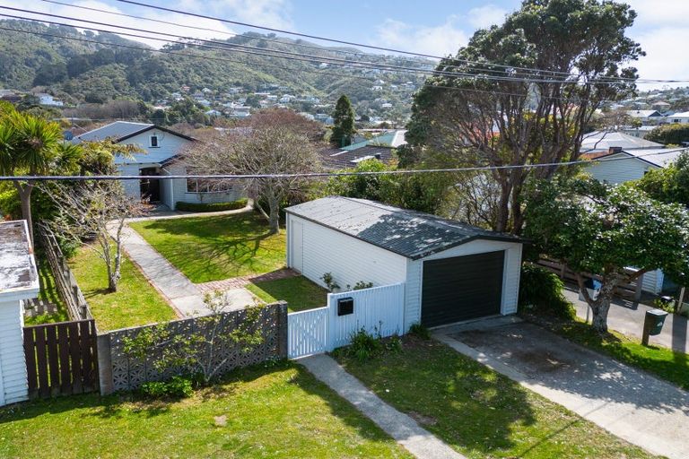 Photo of property in 22 Izard Road, Khandallah, Wellington, 6035