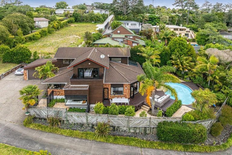 Photo of property in 73m Park Rise, Campbells Bay, Auckland, 0630