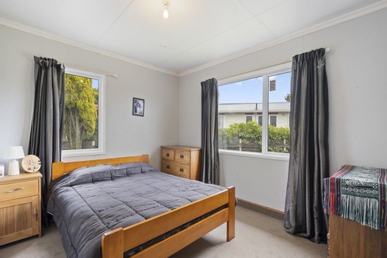 Photo of property in 21 Oberon Street, Stratford, 4332