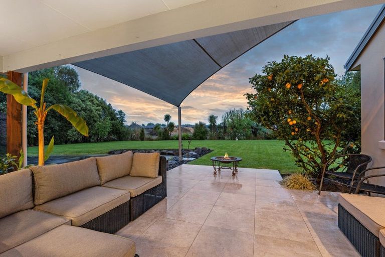 Photo of property in 32 Hyndhope Road, Kennedys Bush, Christchurch, 8025