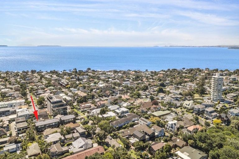 Photo of property in 5e Pierce Road, Milford, Auckland, 0620