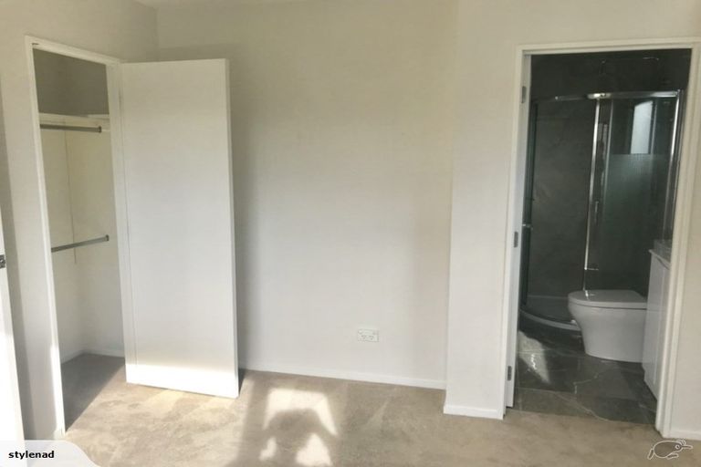 Photo of property in 7 Woodall Place, Totara Vale, Auckland, 0627